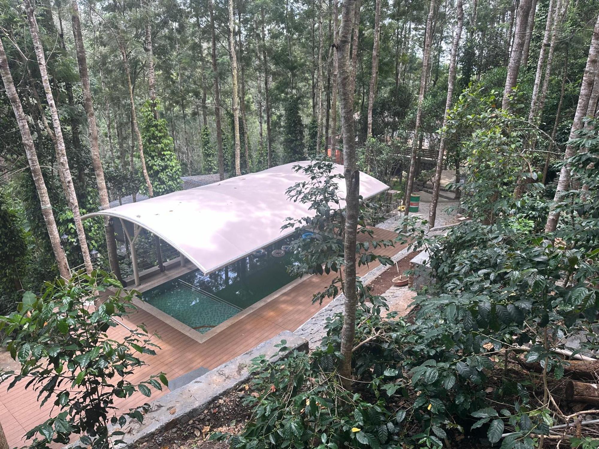 100 Oaks Estate Hotel Yercaud Exterior photo